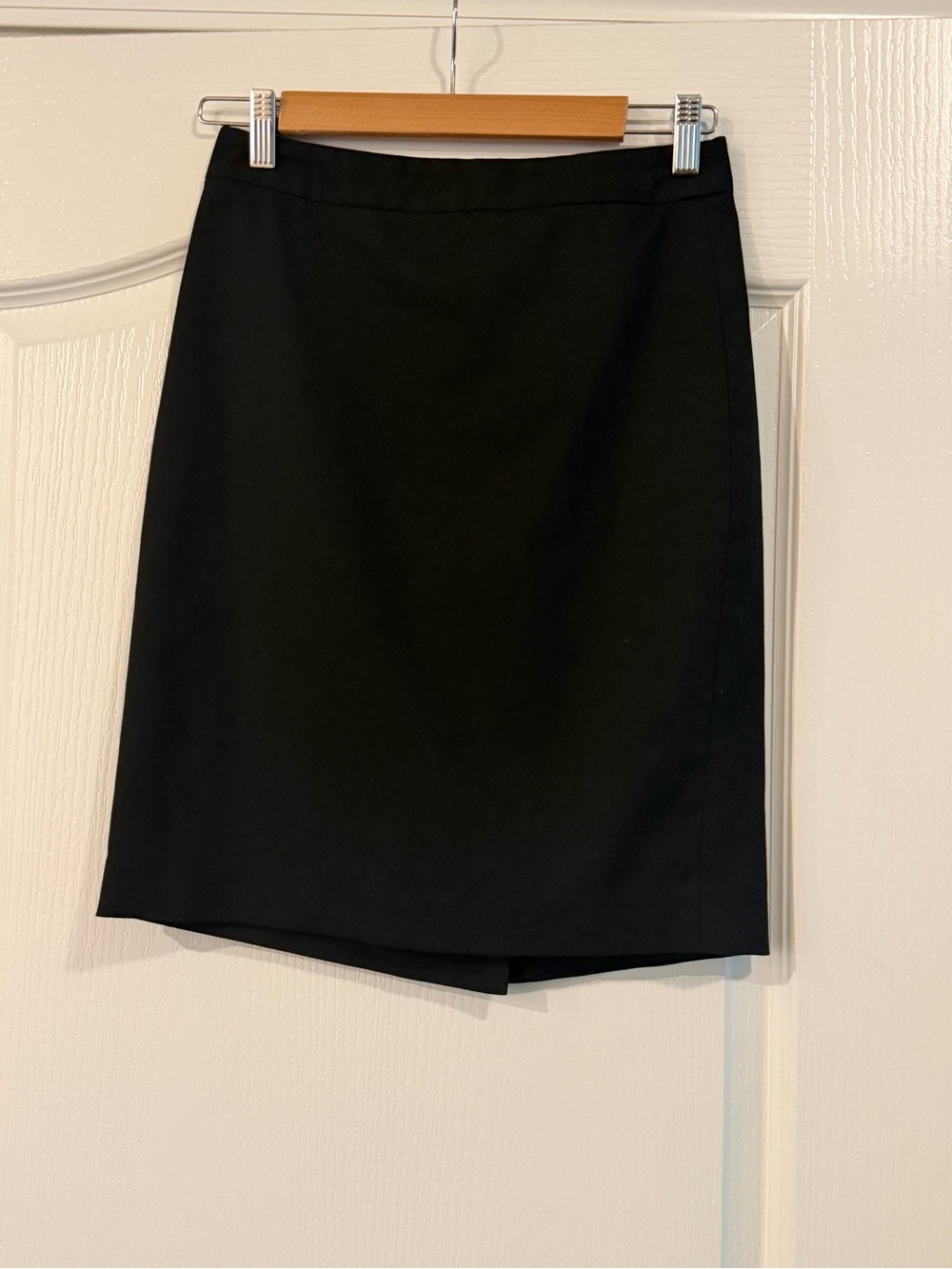 Banana Republic Black Pencil Skirt - Sleek Office Staple